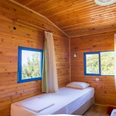 Dağ evi Guenes Holiday Faralya